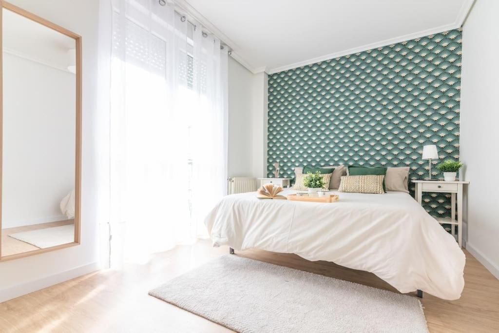 Centrico Y Comodo Apartamento Con Parking Privado Santander Exterior photo